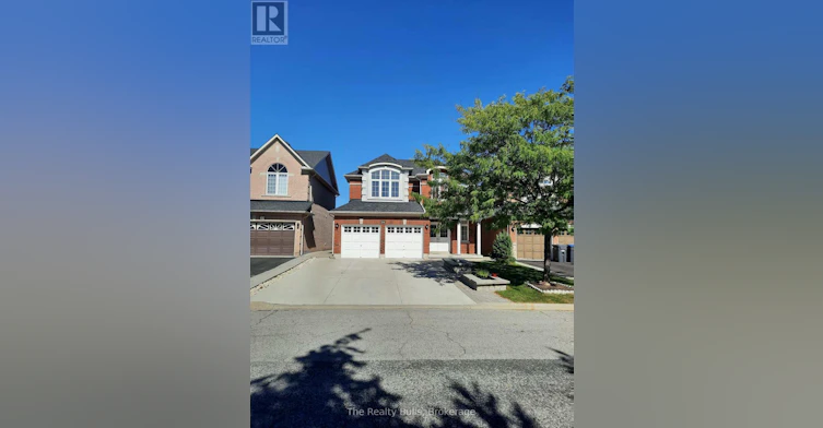 21 Arctic Fox Crescent, Brampton, ON, L6R 0J3