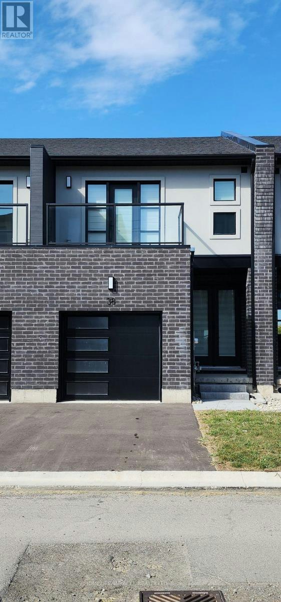 38 Keystone Trail, Welland, ON, L3B 0N8 - 2