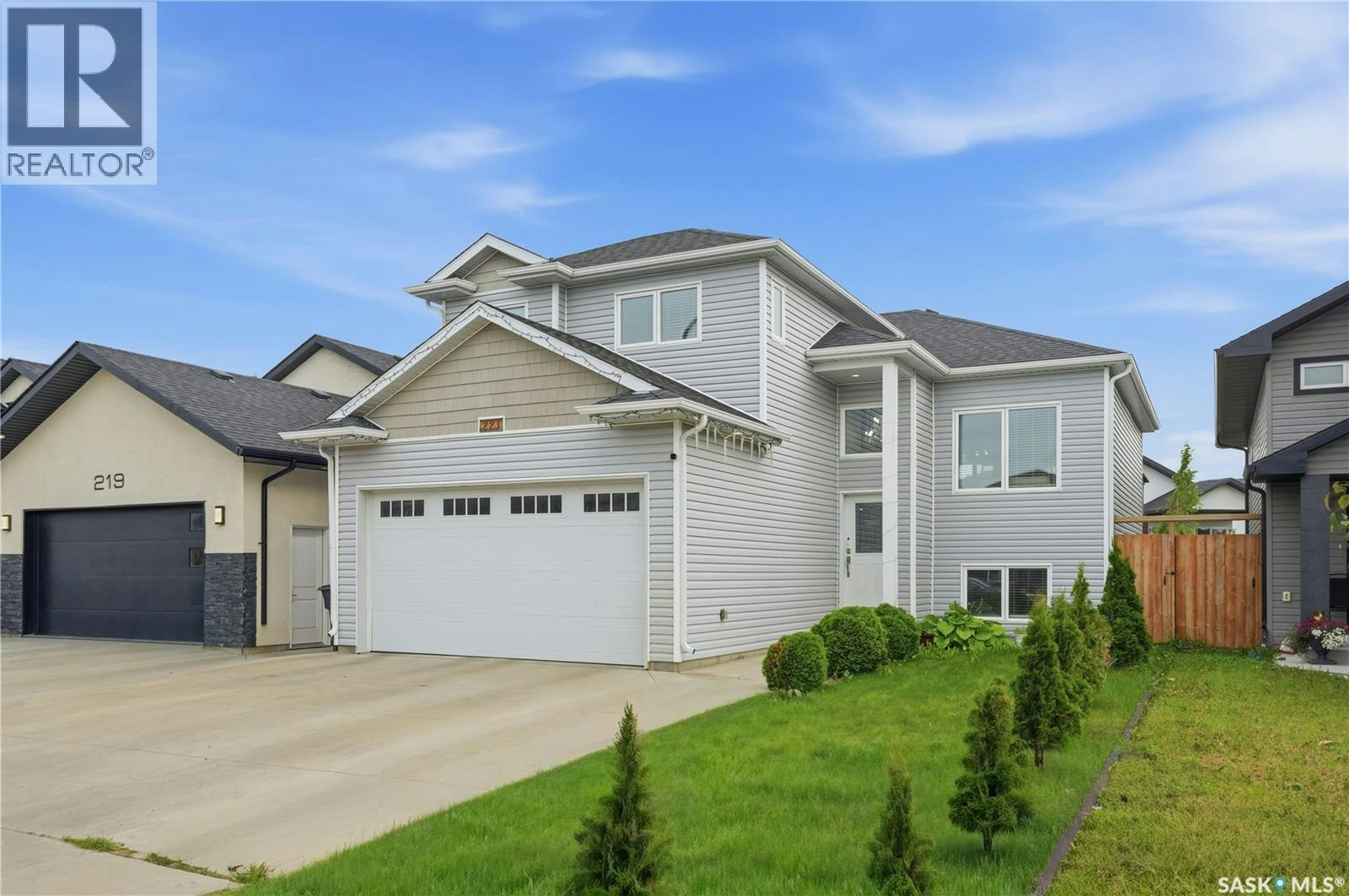 223 Ells Crescent, Saskatoon, SK, S7L 6K6