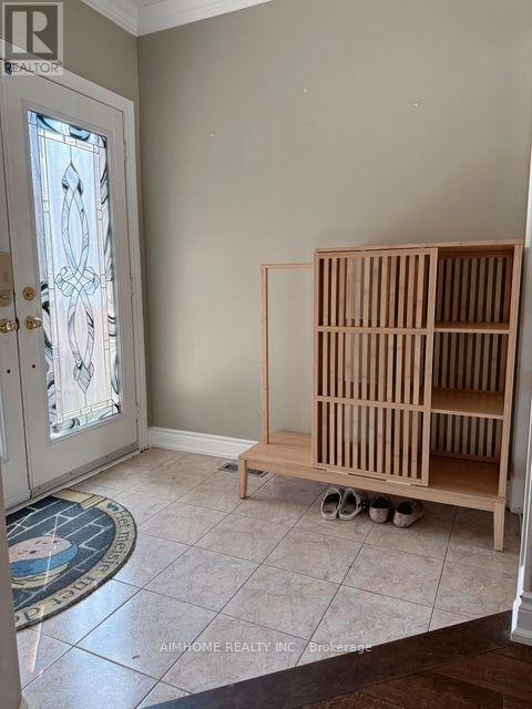 22 Matson Court, Aurora, ON, L4G 7W8 - 2