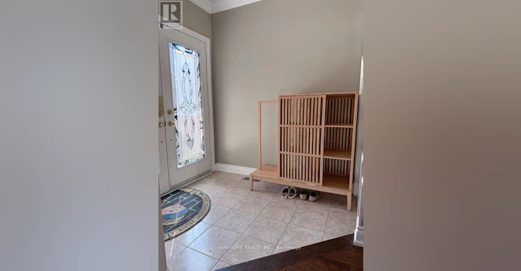 22 Matson Court, Aurora, ON, L4G 7W8 - 2
