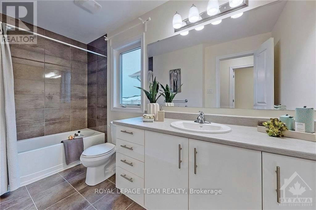 3375 Woodroffe Avenue, Ottawa, ON, K2G 6Z5 - 20