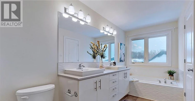3375 Woodroffe Avenue, Ottawa, ON, K2G 6Z5 - 17