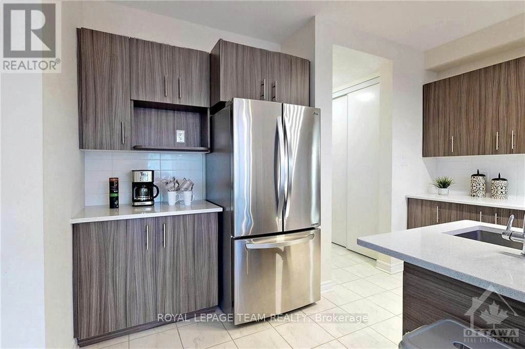 3375 Woodroffe Avenue, Ottawa, ON, K2G 6Z5 - 11