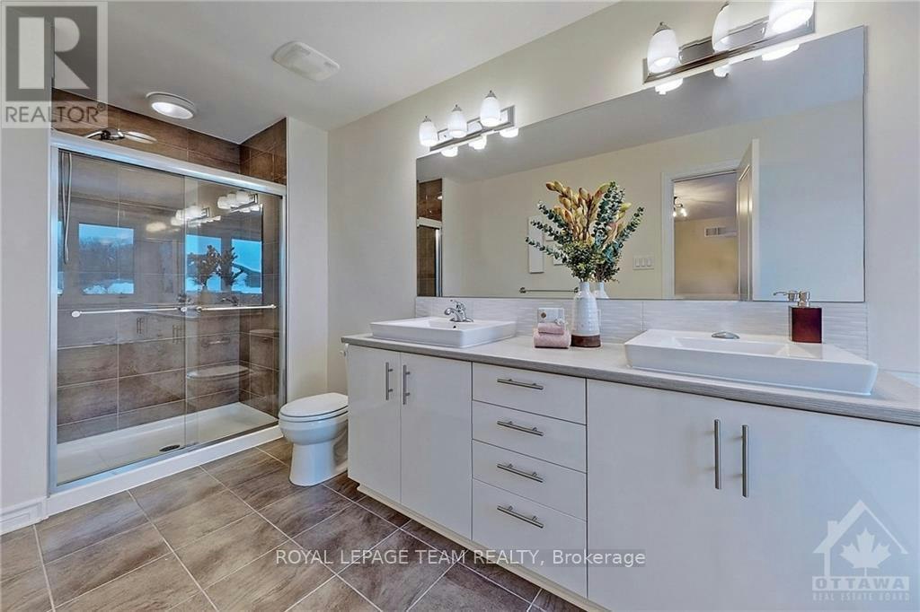 3375 Woodroffe Avenue, Ottawa, ON, K2G 6Z5 - 16