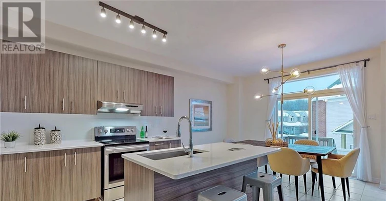 3375 Woodroffe Avenue, Ottawa, ON, K2G 6Z5 - 6