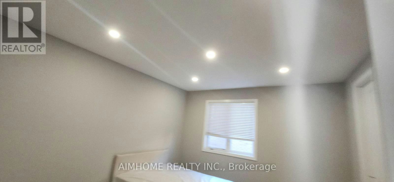 58 Major Crescent, Aurora, ON, L4G 0X4 - 4
