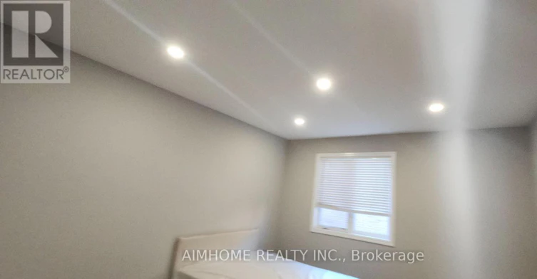 58 Major Crescent, Aurora, ON, L4G 0X4 - 4