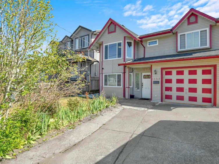 12712 113a Avenue, Surrey, BC, V3V 3M4