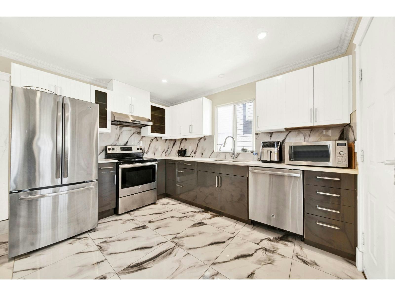 12712 113a Avenue, Surrey, BC, V3V 3M4 - 13