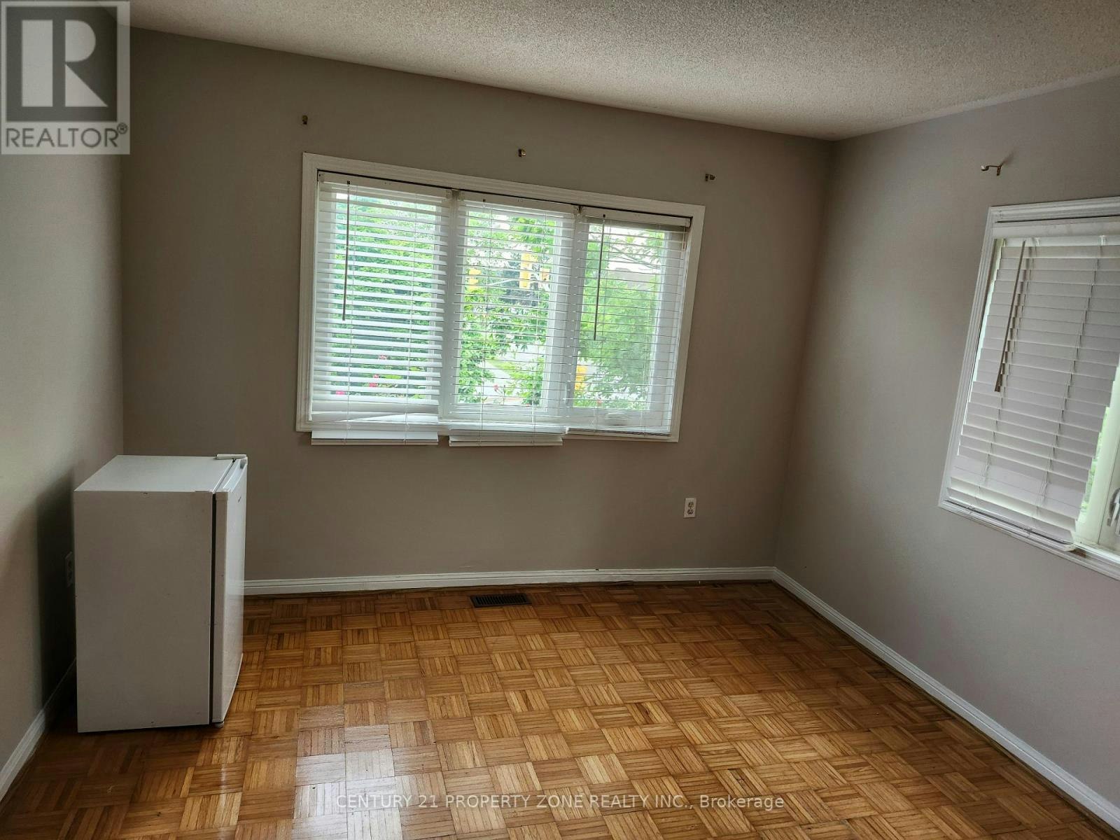 MAIN-700 Peter Robertson Boulevard, Brampton, ON, L6R 1L7 - 4