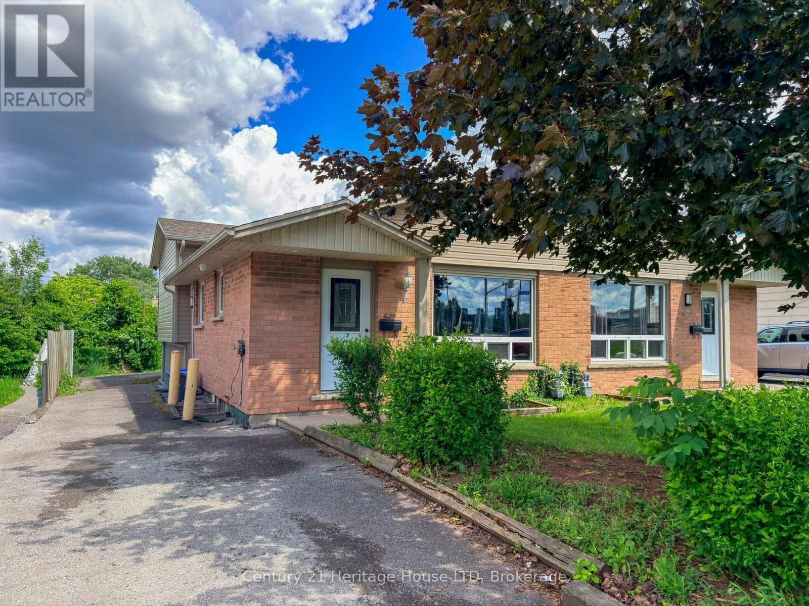 542 First Avenue N, Welland, ON, L3C 1Z3