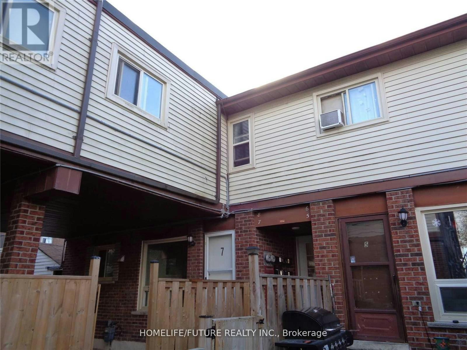 2-255 Porter Street, Oshawa, ON, L1J 1N3 - 2