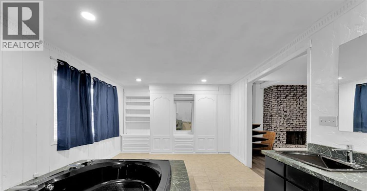 2268 Victoria Avenue, Windsor, ON, N8X 1R1 - 28