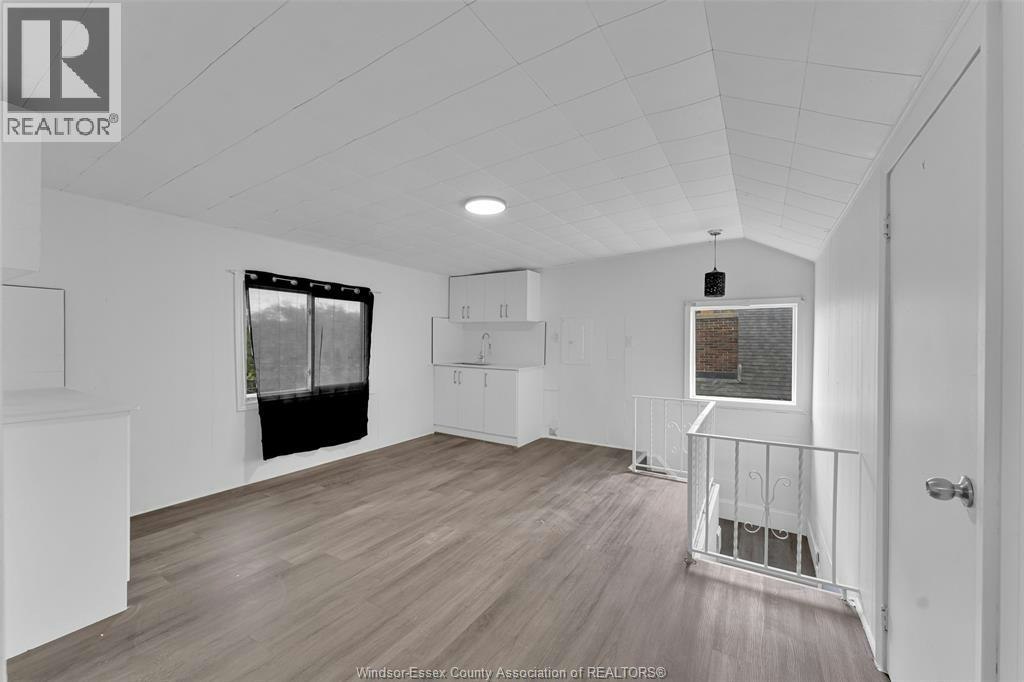 2268 Victoria Avenue, Windsor, ON, N8X 1R1 - 35