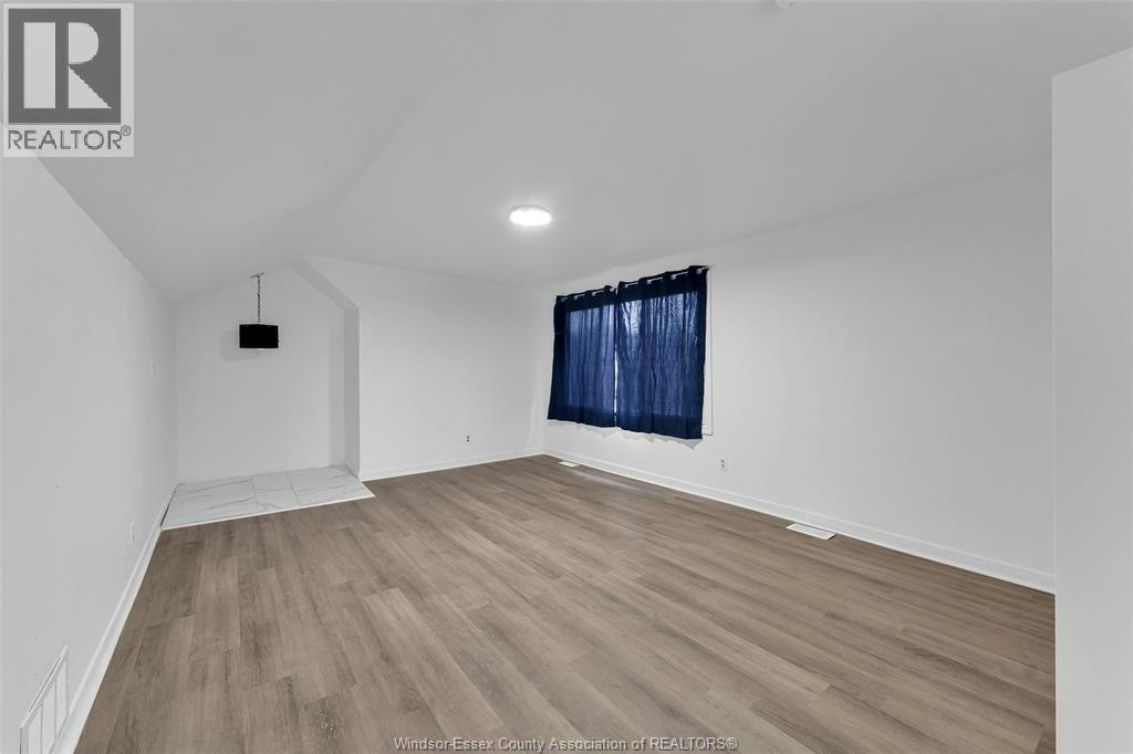 2268 Victoria Avenue, Windsor, ON, N8X 1R1 - 37