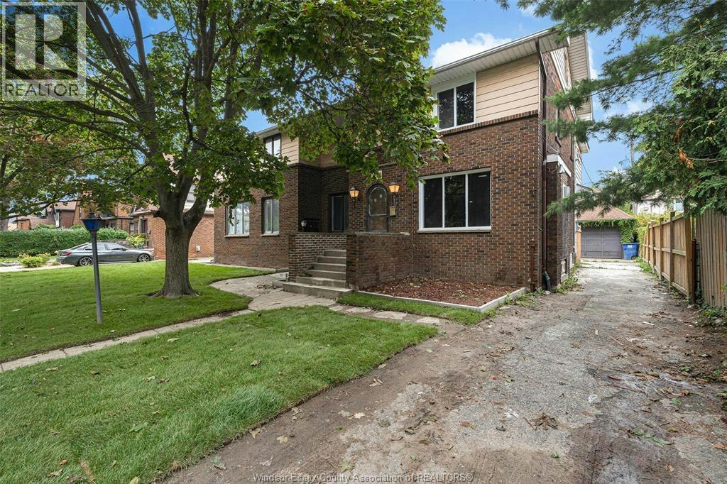 2268 Victoria Avenue, Windsor, ON, N8X 1R1 - 2