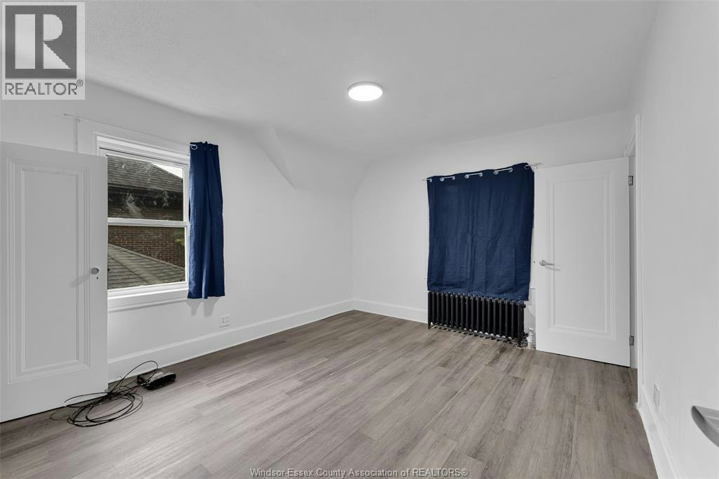 2268 Victoria Avenue, Windsor, ON, N8X 1R1 - 31