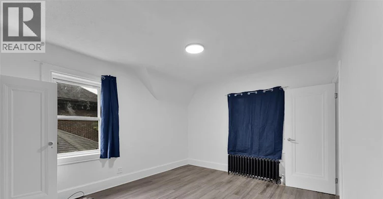 2268 Victoria Avenue, Windsor, ON, N8X 1R1 - 31