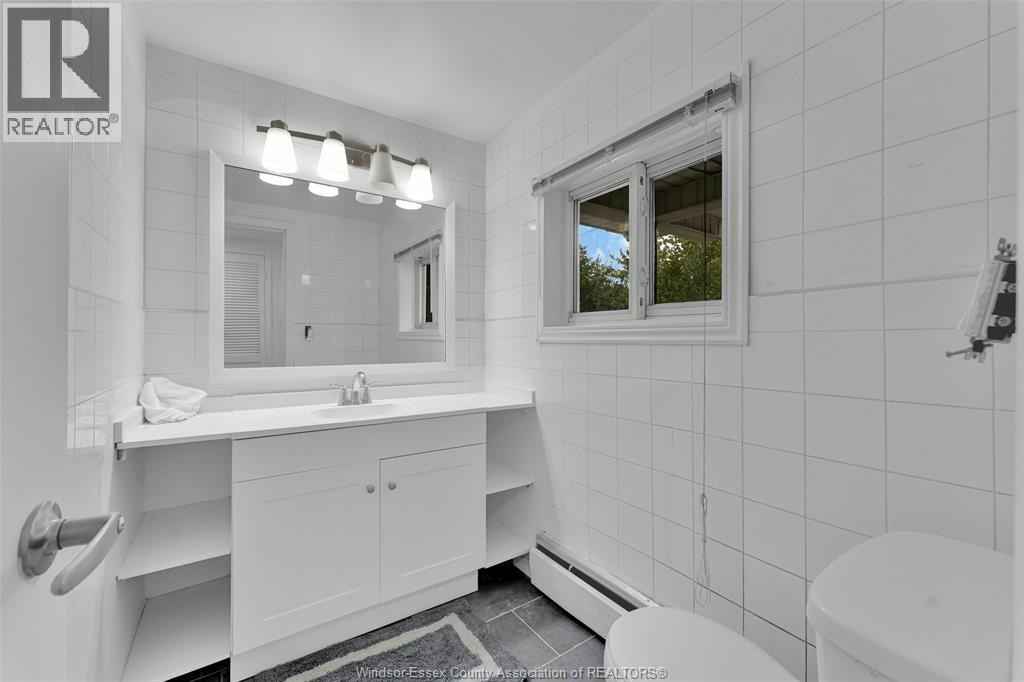 2268 Victoria Avenue, Windsor, ON, N8X 1R1 - 21