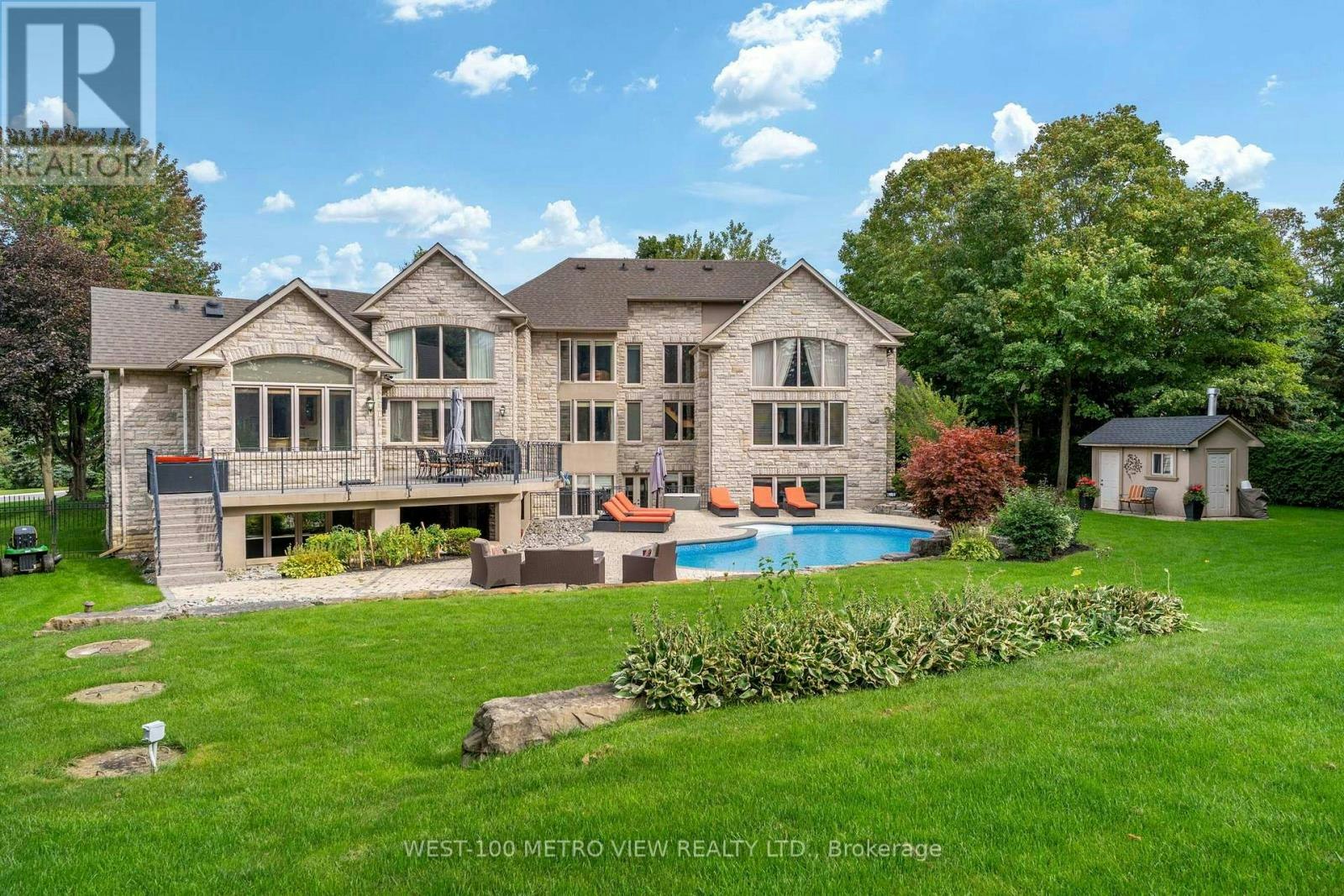36 Abbruzze Court, Vaughan, ON, L4L 8Z1