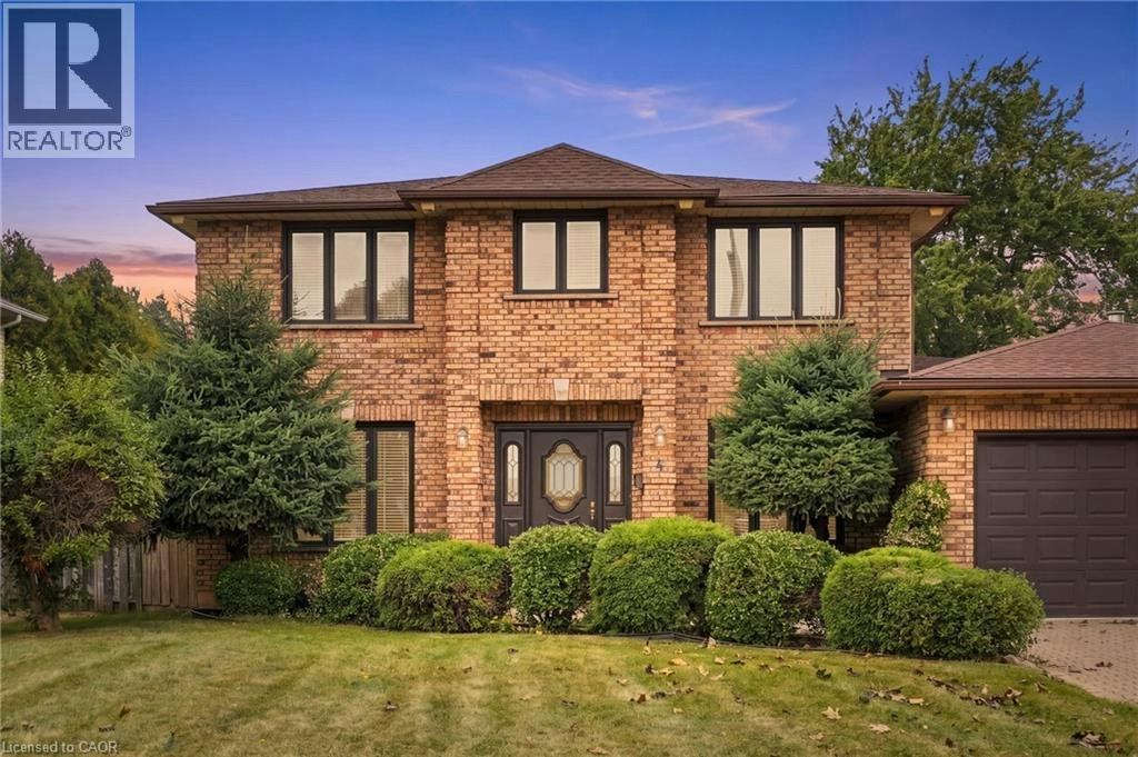 4 Nellida Crescent, Hamilton, ON, L9C 7P8