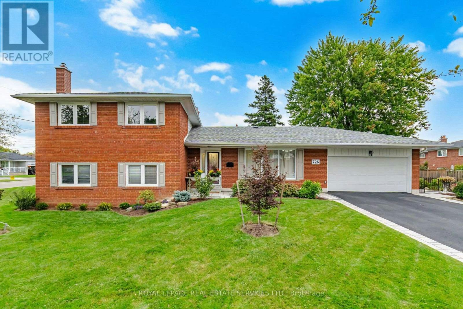 726 Netherton Crescent, Mississauga, ON, L4Y 2M4