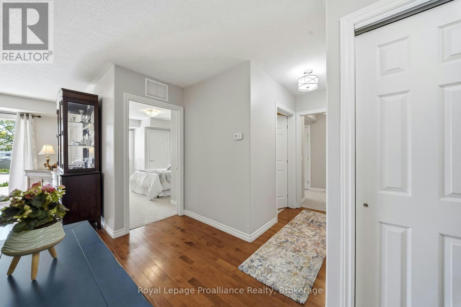 101-15 Heartwood Drive, Belleville, ON, K8P 5P4 - 14