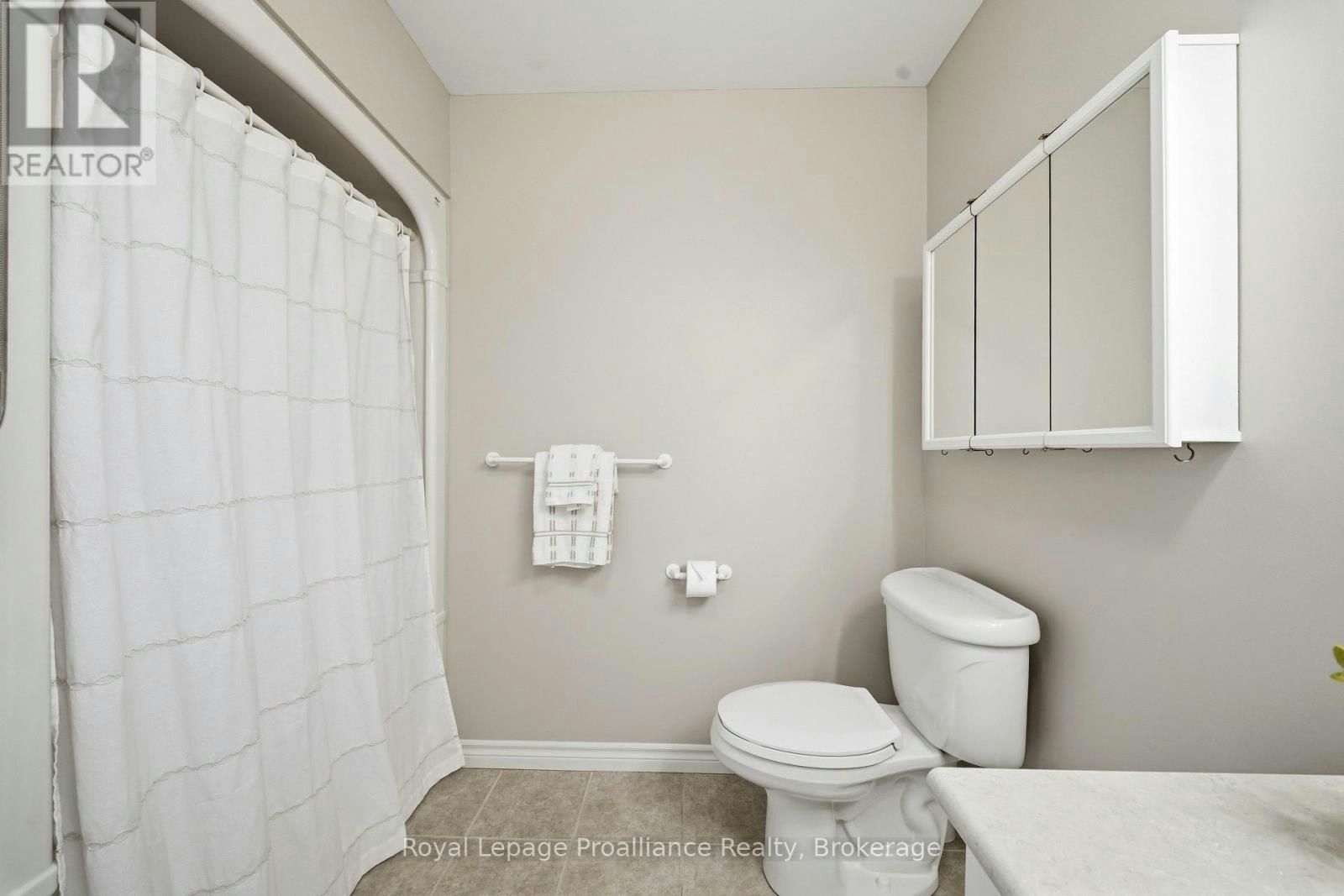 101-15 Heartwood Drive, Belleville, ON, K8P 5P4 - 31