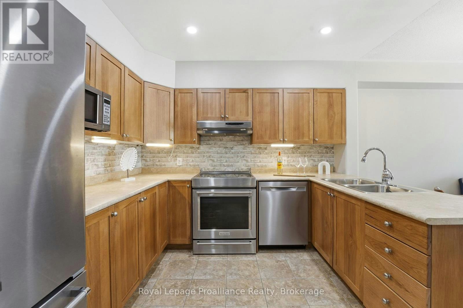 101-15 Heartwood Drive, Belleville, ON, K8P 5P4 - 20
