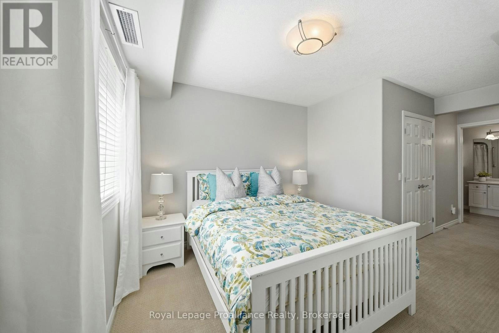 101-15 Heartwood Drive, Belleville, ON, K8P 5P4 - 33