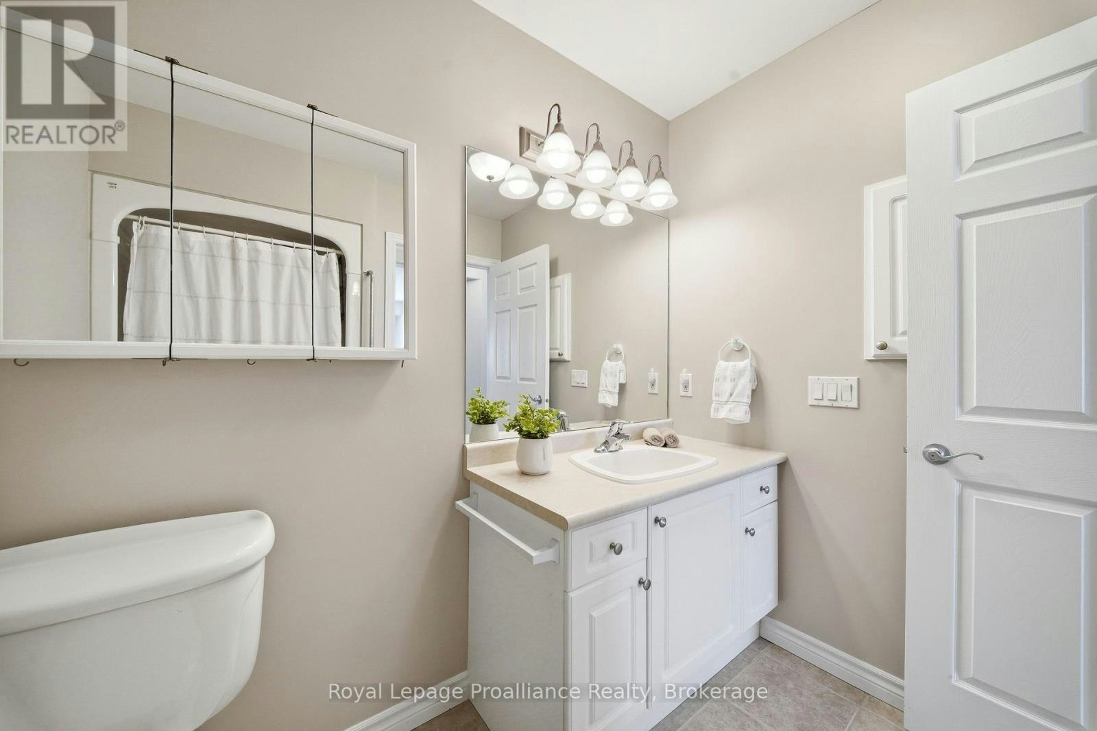 101-15 Heartwood Drive, Belleville, ON, K8P 5P4 - 30