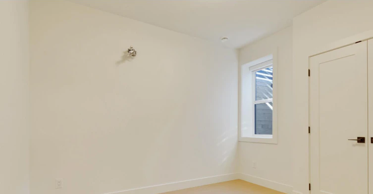 Basement-11024 78 Avenue, Delta, BC, V4C 1N5 - 11
