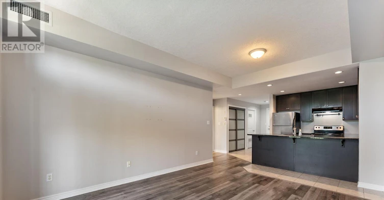 396 Plains Road E, Burlington, ON, L7T 2C8 - 17