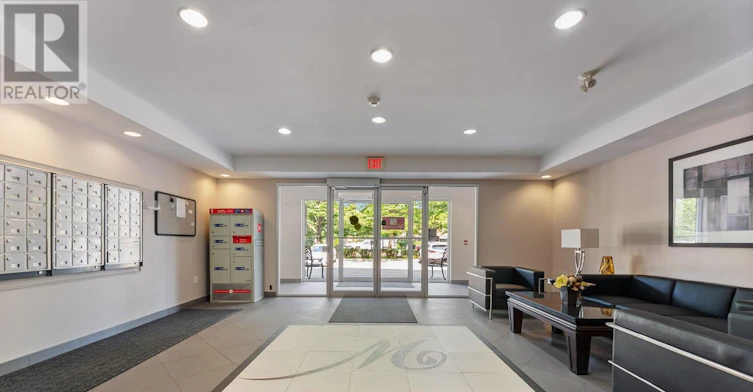 396 Plains Road E, Burlington, ON, L7T 2C8 - 10