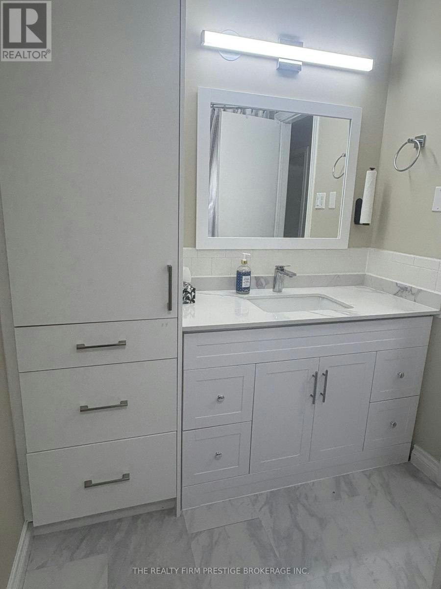 MAIN/UPPER-612 Fox Mill Place, London, ON, N6J 2B2 - 17