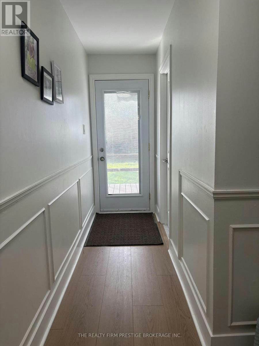 MAIN/UPPER-612 Fox Mill Place, London, ON, N6J 2B2 - 9