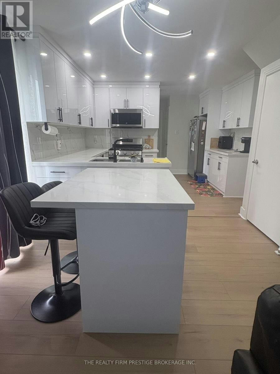 MAIN/UPPER-612 Fox Mill Place, London, ON, N6J 2B2 - 6