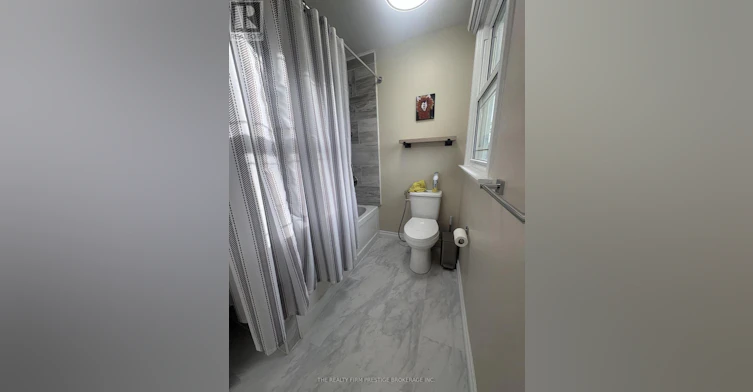 MAIN/UPPER-612 Fox Mill Place, London, ON, N6J 2B2 - 16