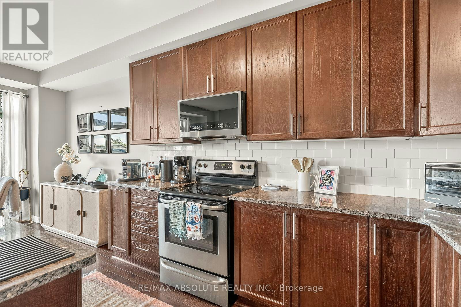 569 Rioja Street, Ottawa, ON, K2S 0H8 - 9