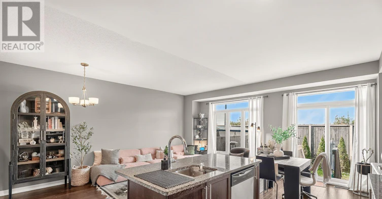 569 Rioja Street, Ottawa, ON, K2S 0H8 - 12