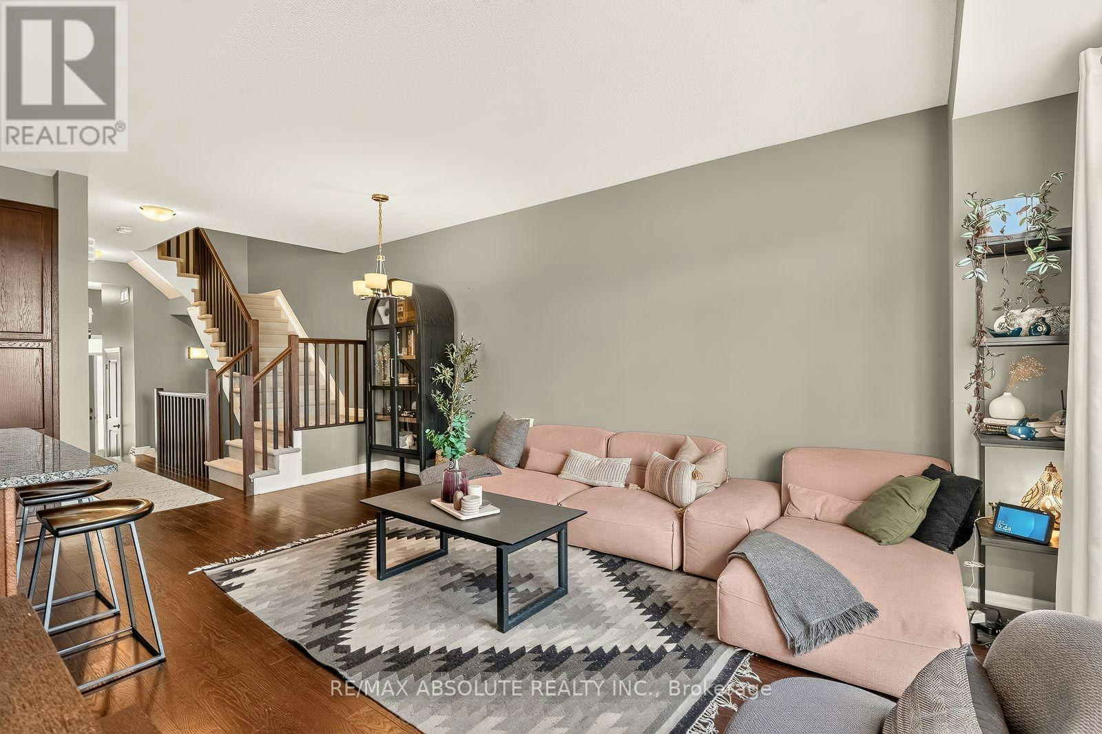 569 Rioja Street, Ottawa, ON, K2S 0H8 - 14