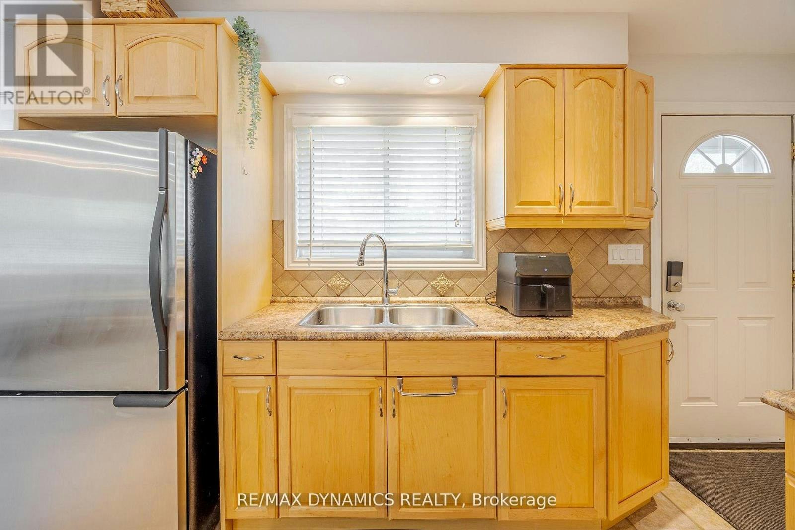 87 Rochelle Drive, St. Catharines, ON, L2M 6Y7 - 14