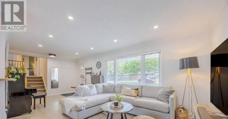 87 Rochelle Drive, St. Catharines, ON, L2M 6Y7 - 7