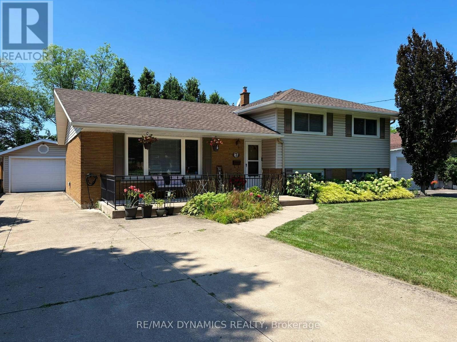 87 Rochelle Drive, St. Catharines, ON, L2M 6Y7