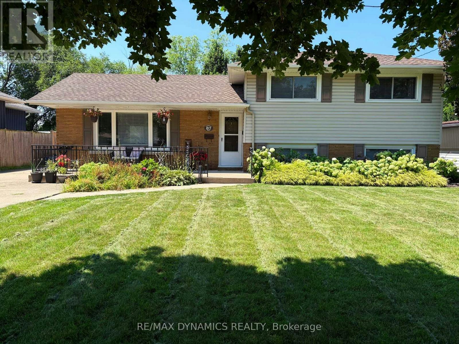 87 Rochelle Drive, St. Catharines, ON, L2M 6Y7 - 2