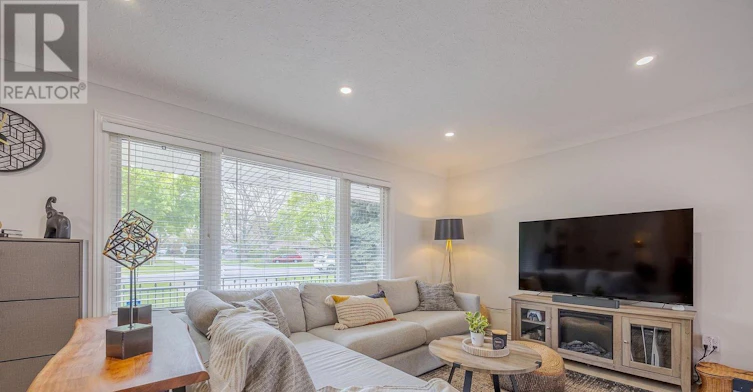 87 Rochelle Drive, St. Catharines, ON, L2M 6Y7 - 8