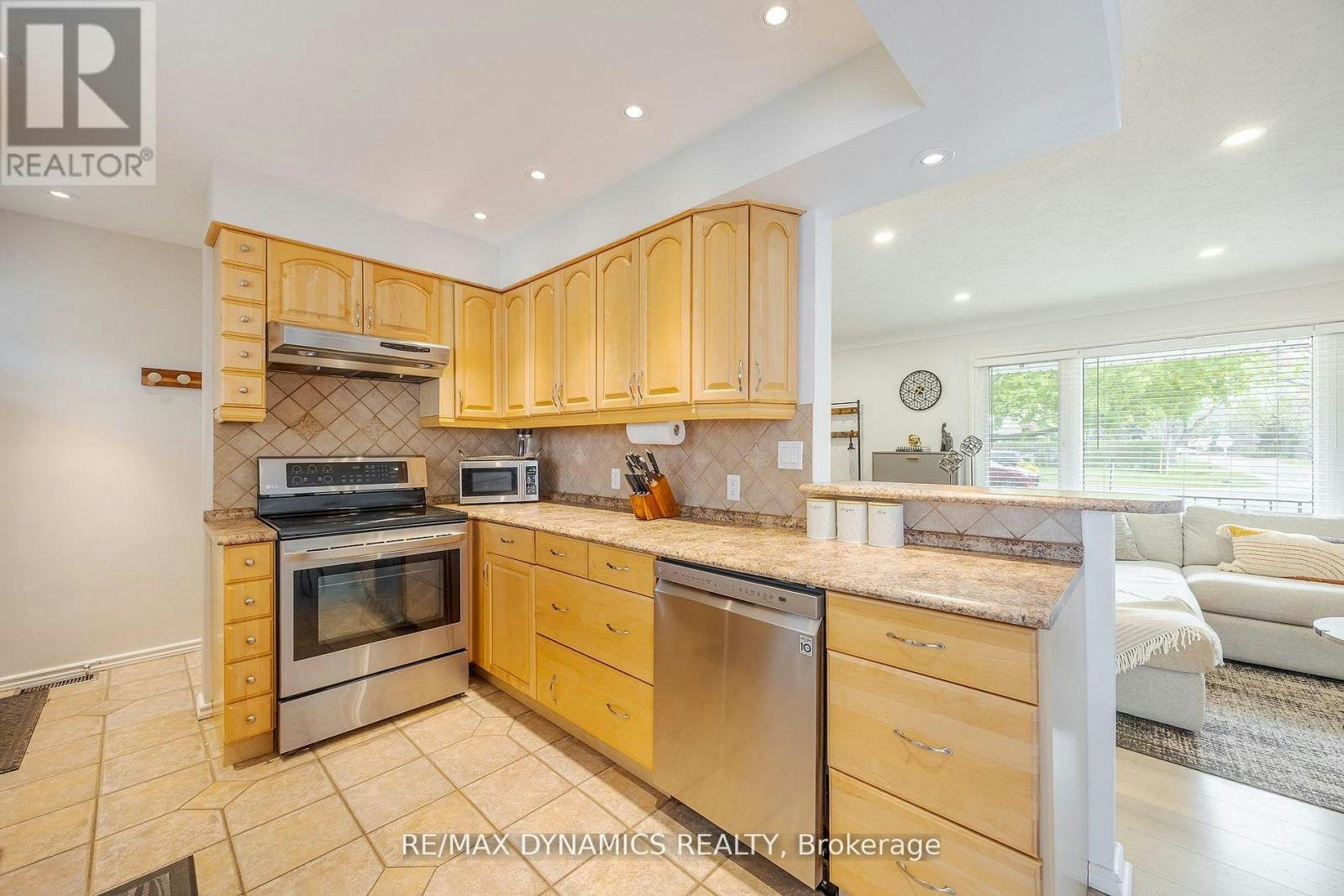 87 Rochelle Drive, St. Catharines, ON, L2M 6Y7 - 13