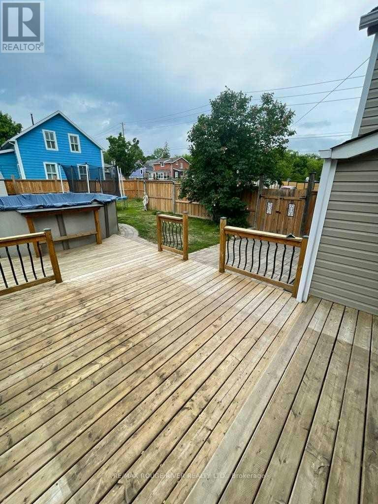 UPPER-131 John Street E, Whitby, ON, L1N 2T4 - 24