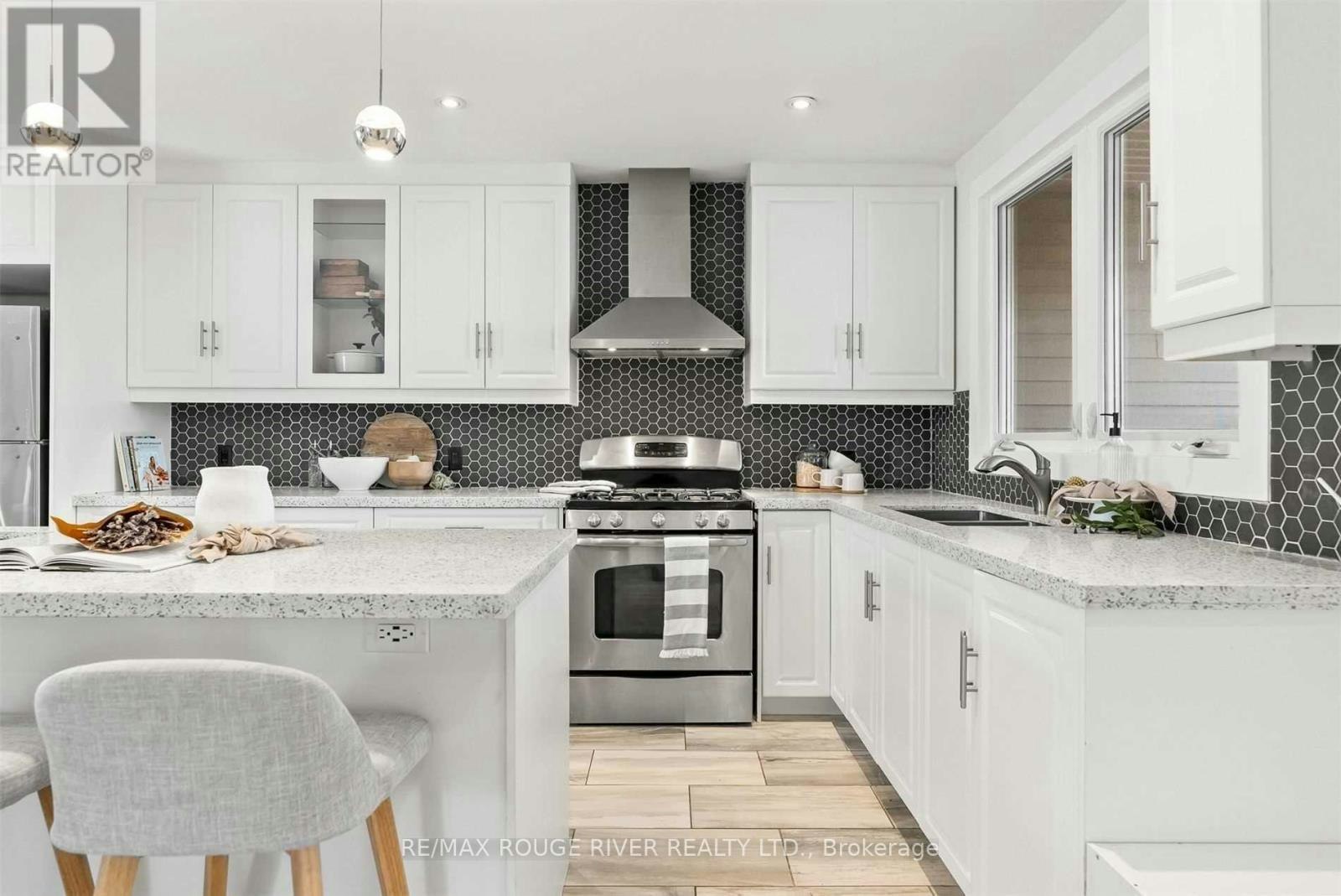 UPPER-131 John Street E, Whitby, ON, L1N 2T4 - 4